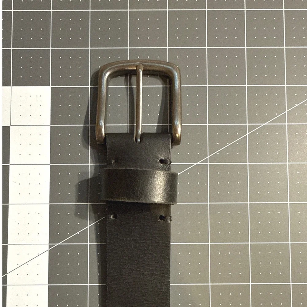 Mens‎ Black Genuine Leather Belt Size 50 Antiqued Silver Buckle 797